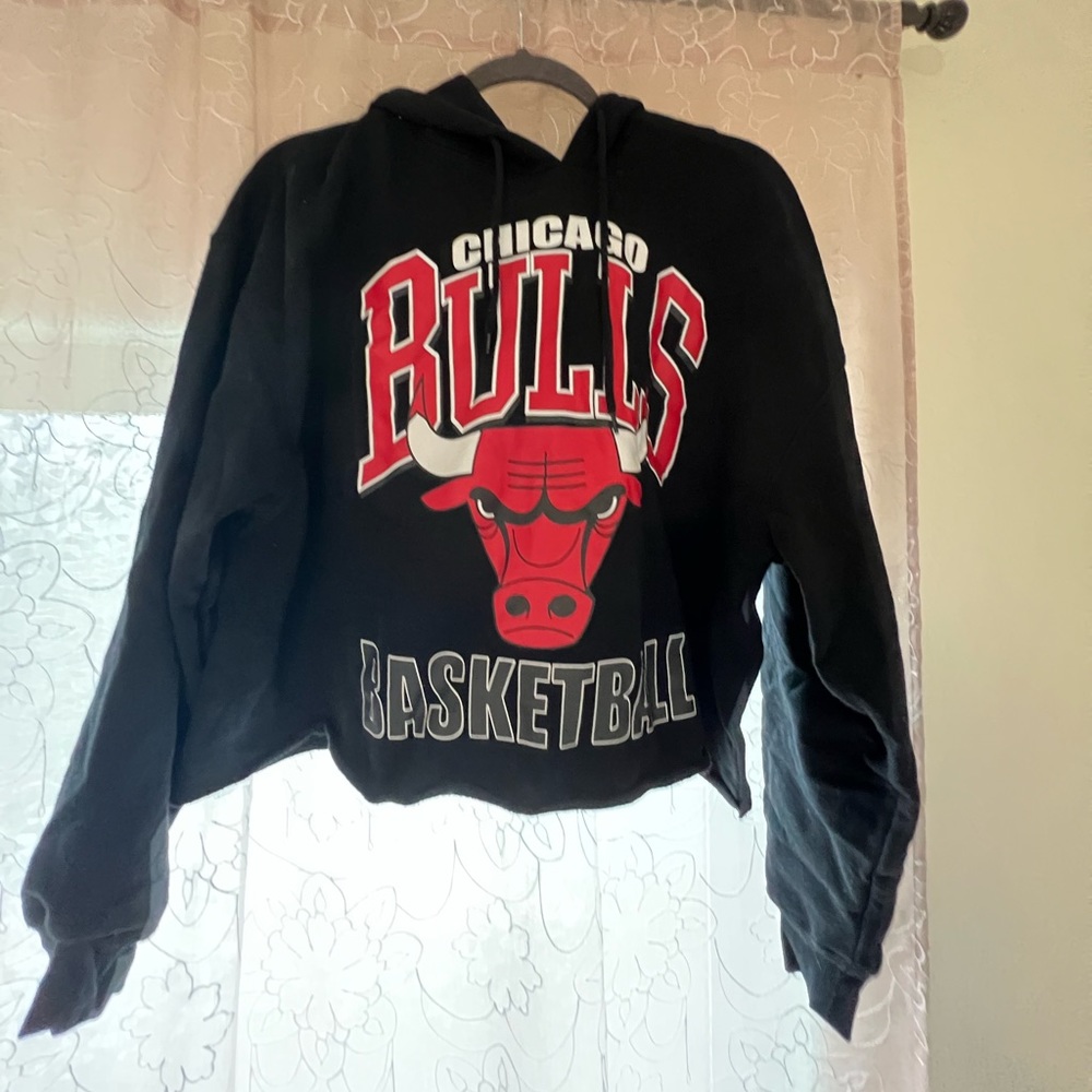 Chicago Bulls Crop Hoodie